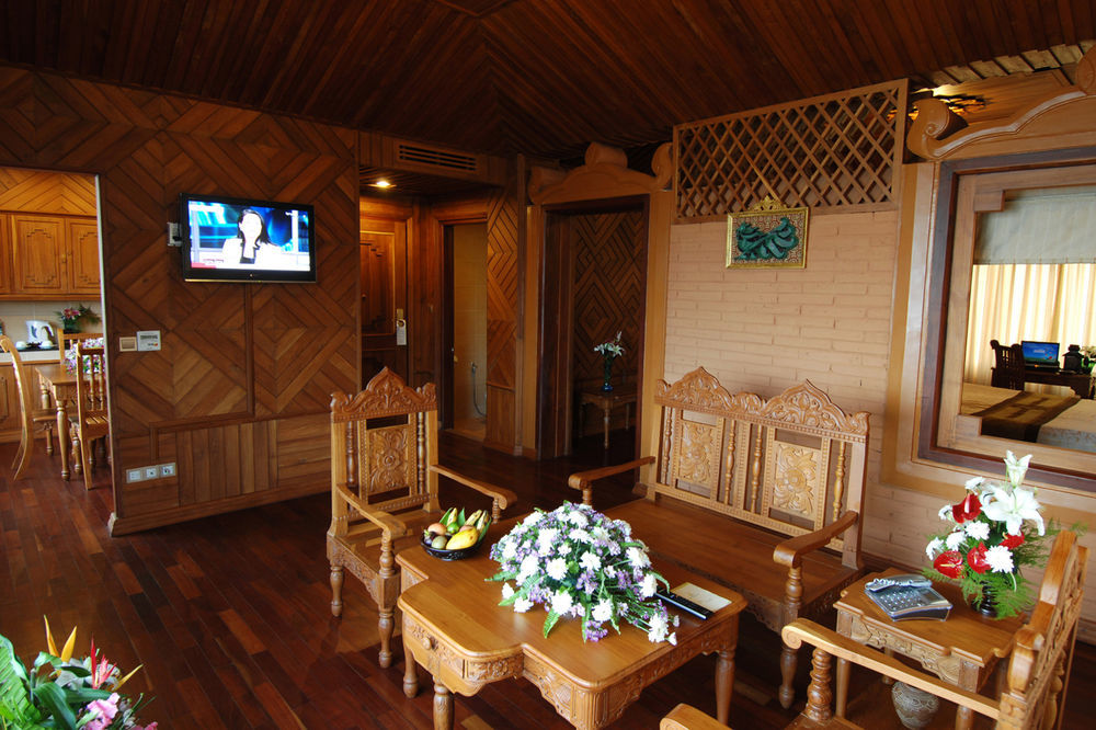 Kma Kaytumadi Hotel Taungoo Ngoại thất bức ảnh