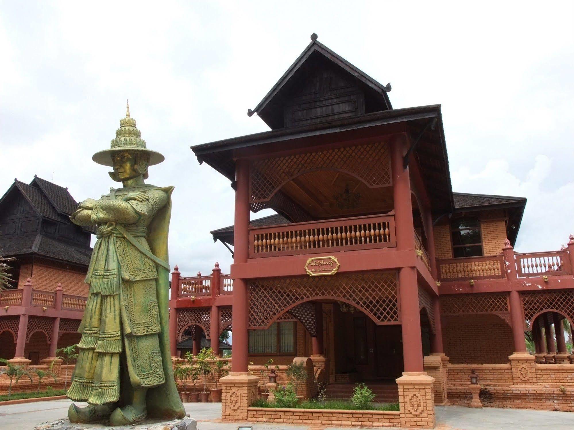 Kma Kaytumadi Hotel Taungoo Ngoại thất bức ảnh