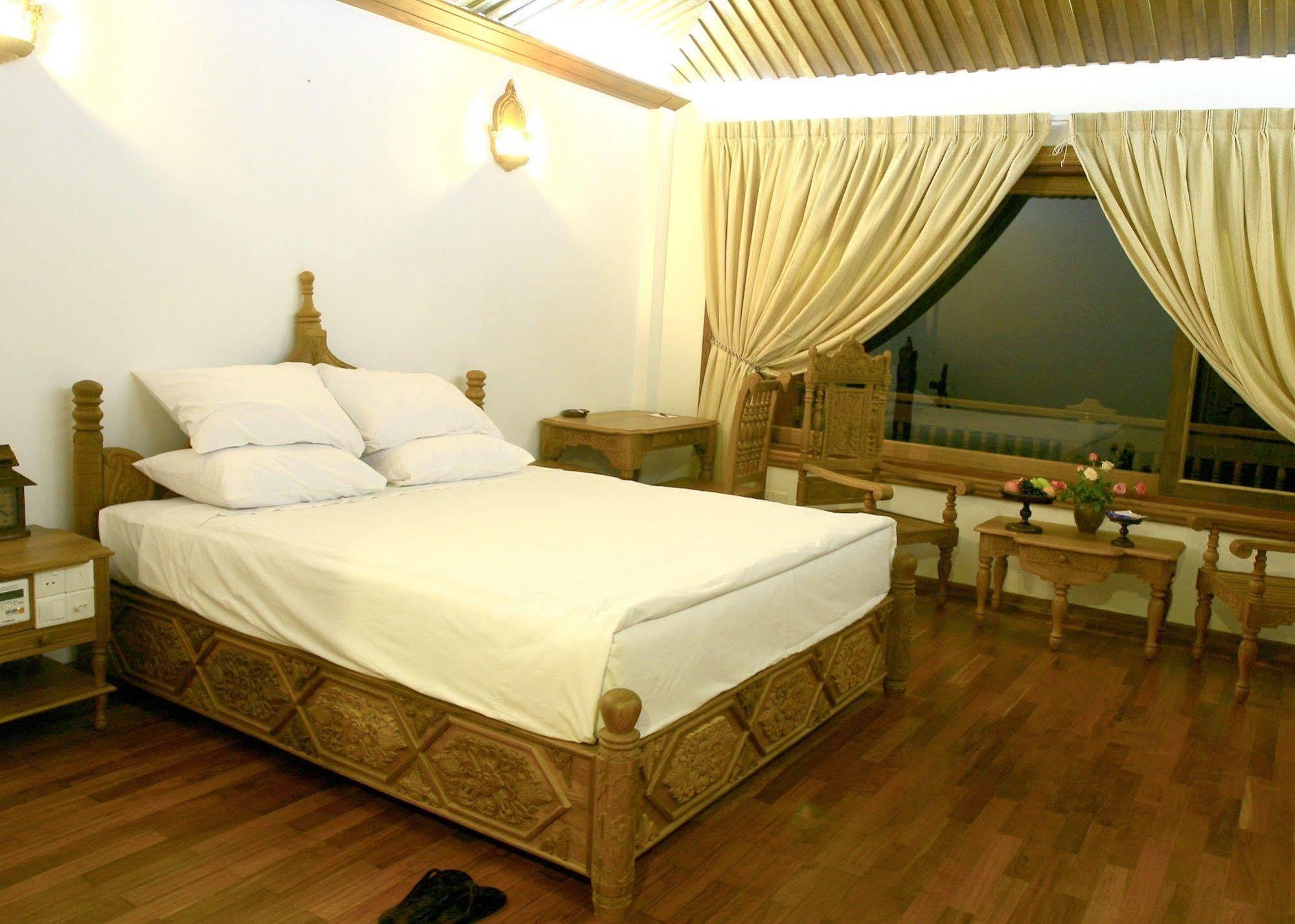 Kma Kaytumadi Hotel Taungoo Ngoại thất bức ảnh