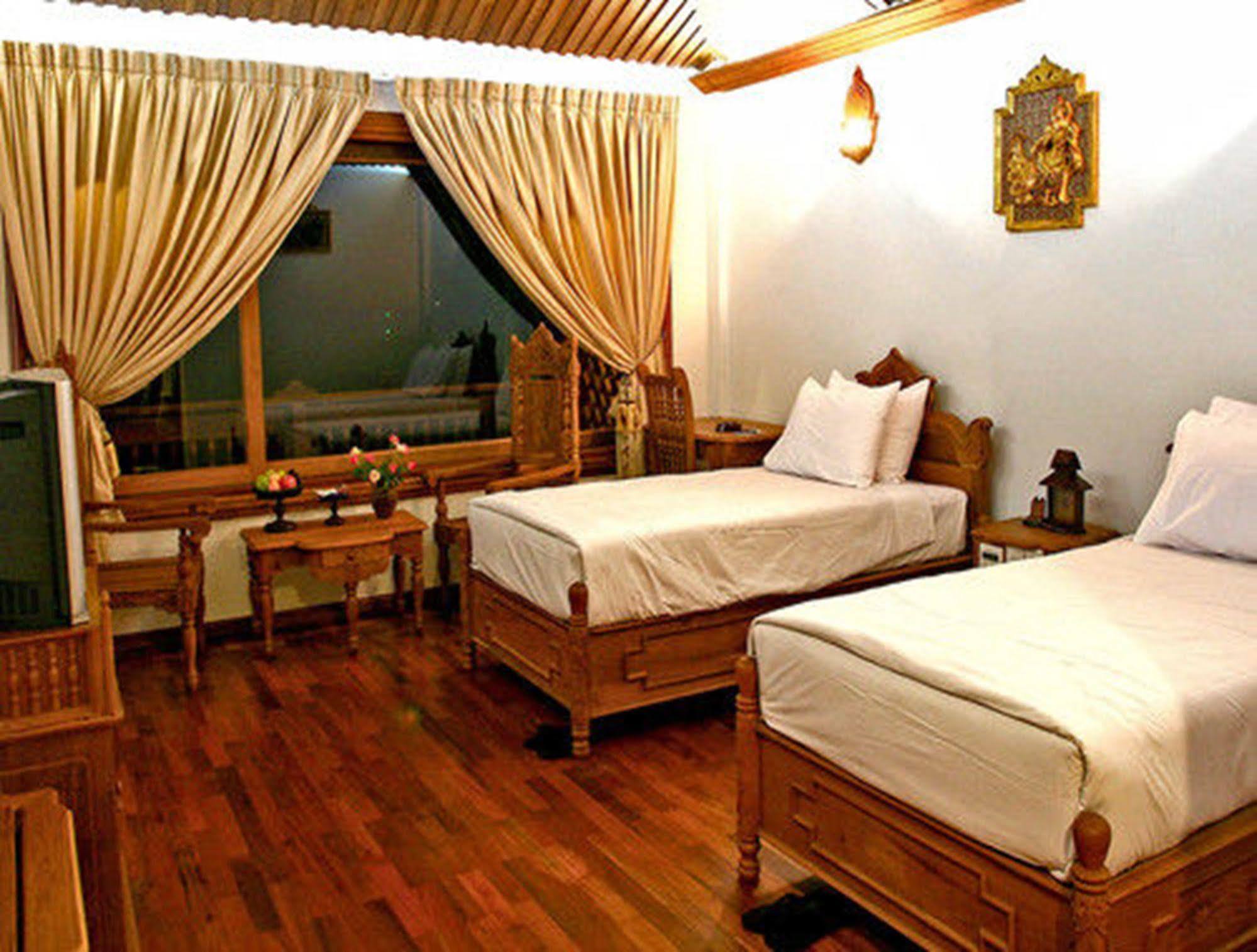Kma Kaytumadi Hotel Taungoo Ngoại thất bức ảnh