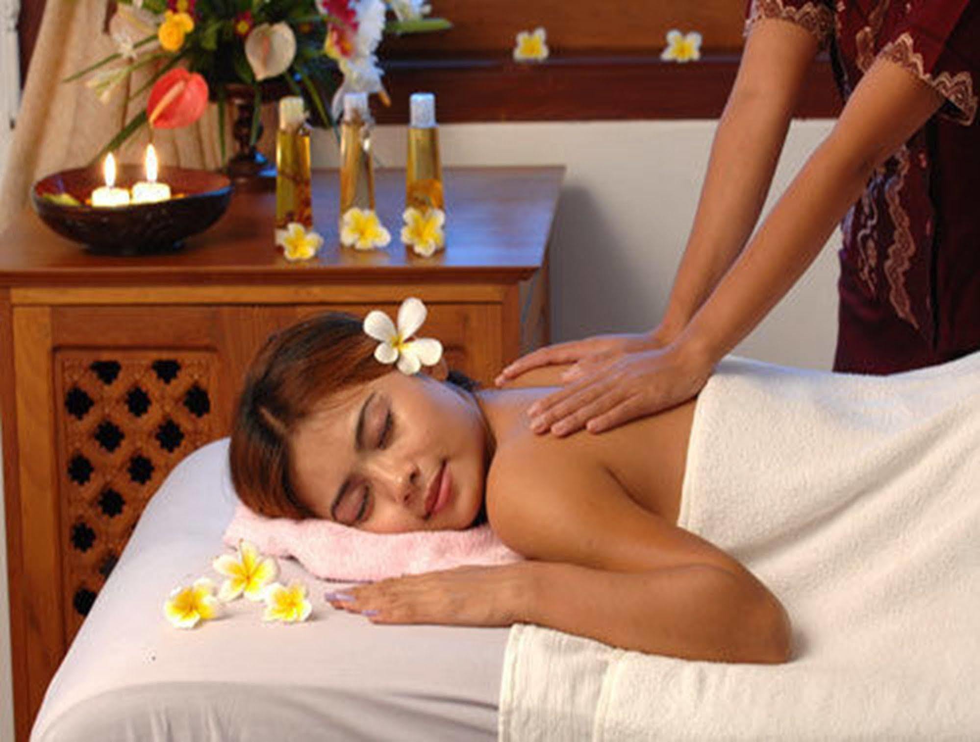 Kma Kaytumadi Hotel Taungoo Ngoại thất bức ảnh