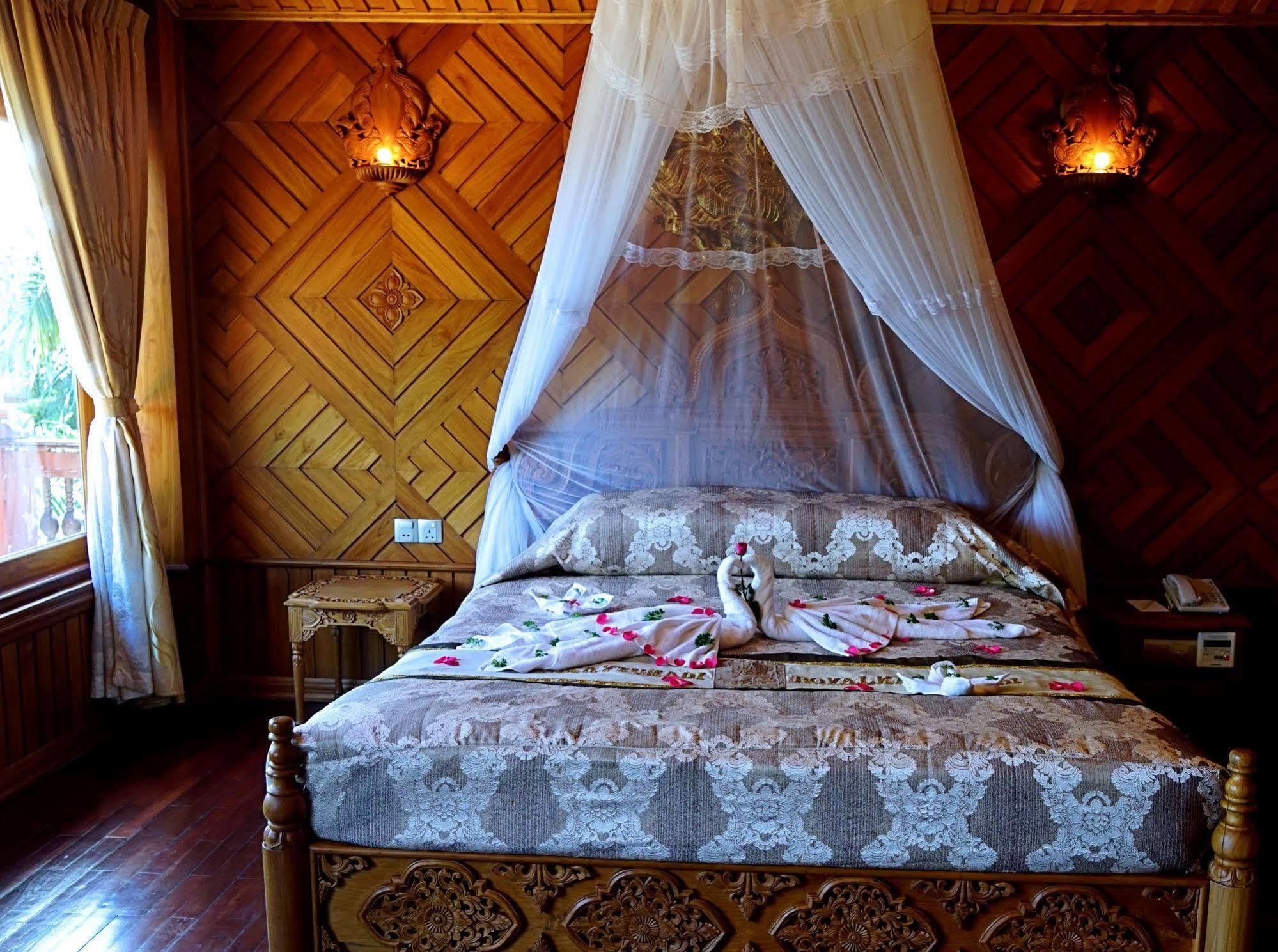 Kma Kaytumadi Hotel Taungoo Ngoại thất bức ảnh