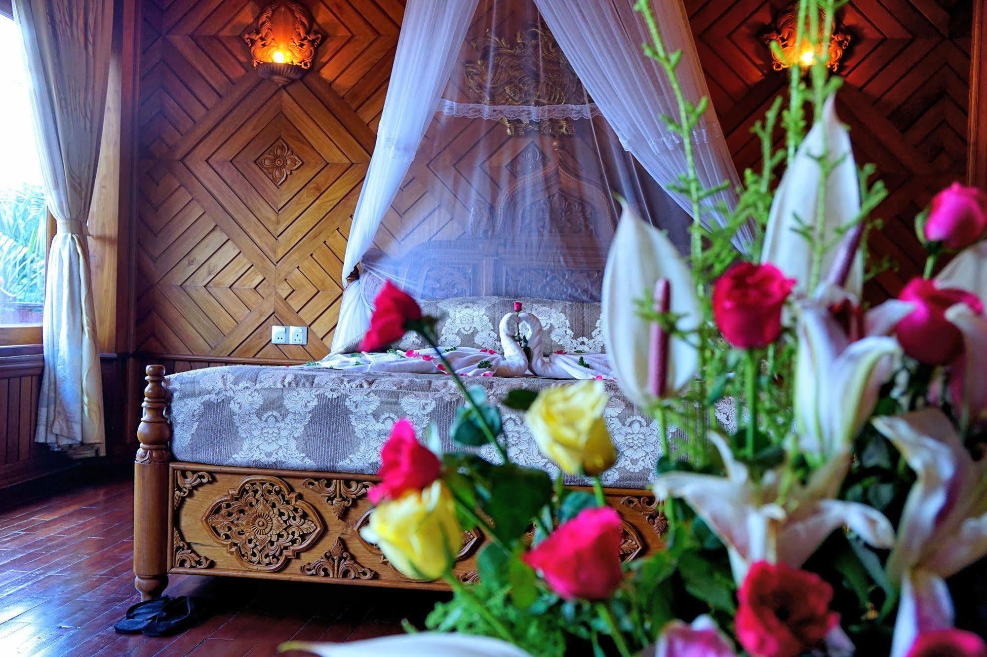 Kma Kaytumadi Hotel Taungoo Ngoại thất bức ảnh